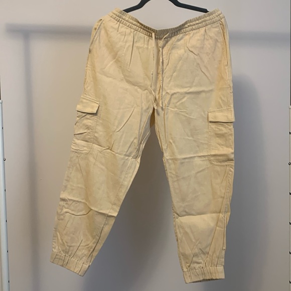 Banana Republic Beige Linen Cargo Pants - Picture 1 of 8